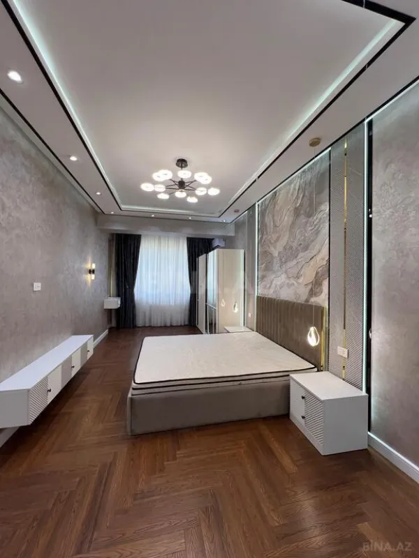 Satılır 3 otaqlı mənzil 137 m²