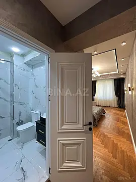 Satılır 3 otaqlı mənzil 137 m²