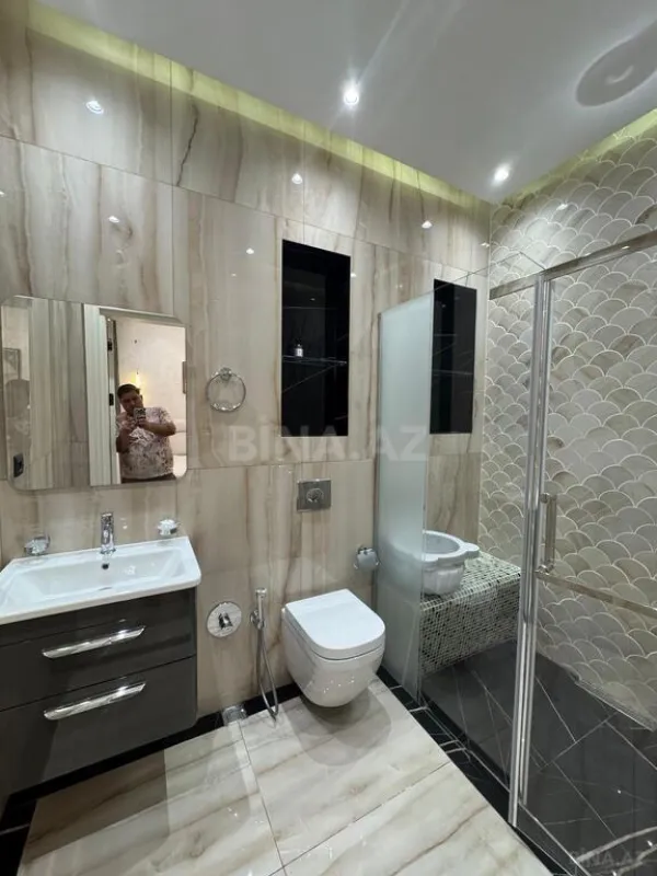 Satılır 4 otaqlı həyət evi 290 m²