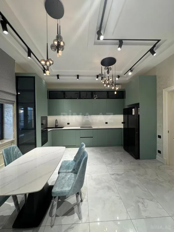 Satılır 4 otaqlı həyət evi 290 m²