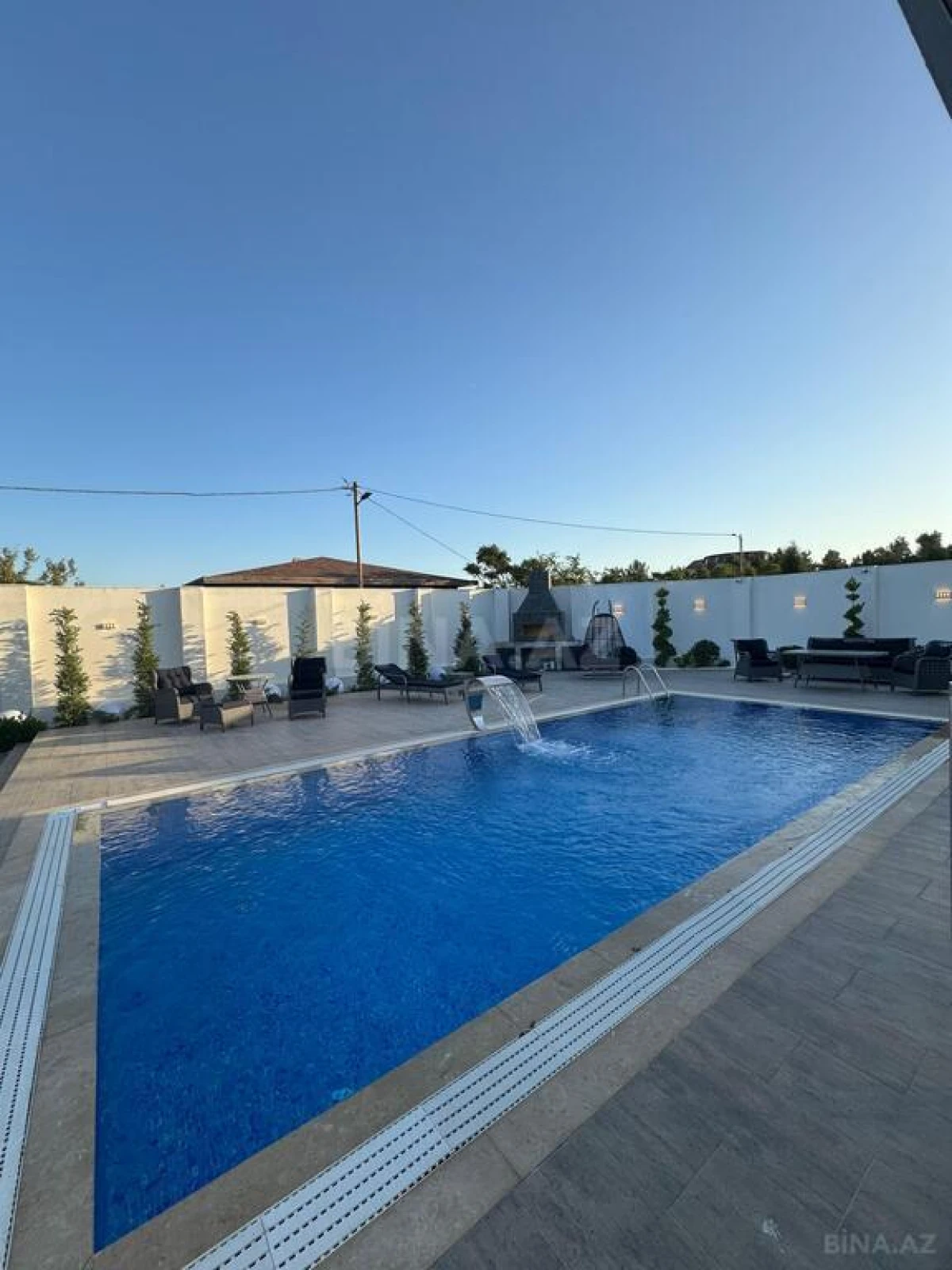 Satılır 4 otaqlı həyət evi 290 m²