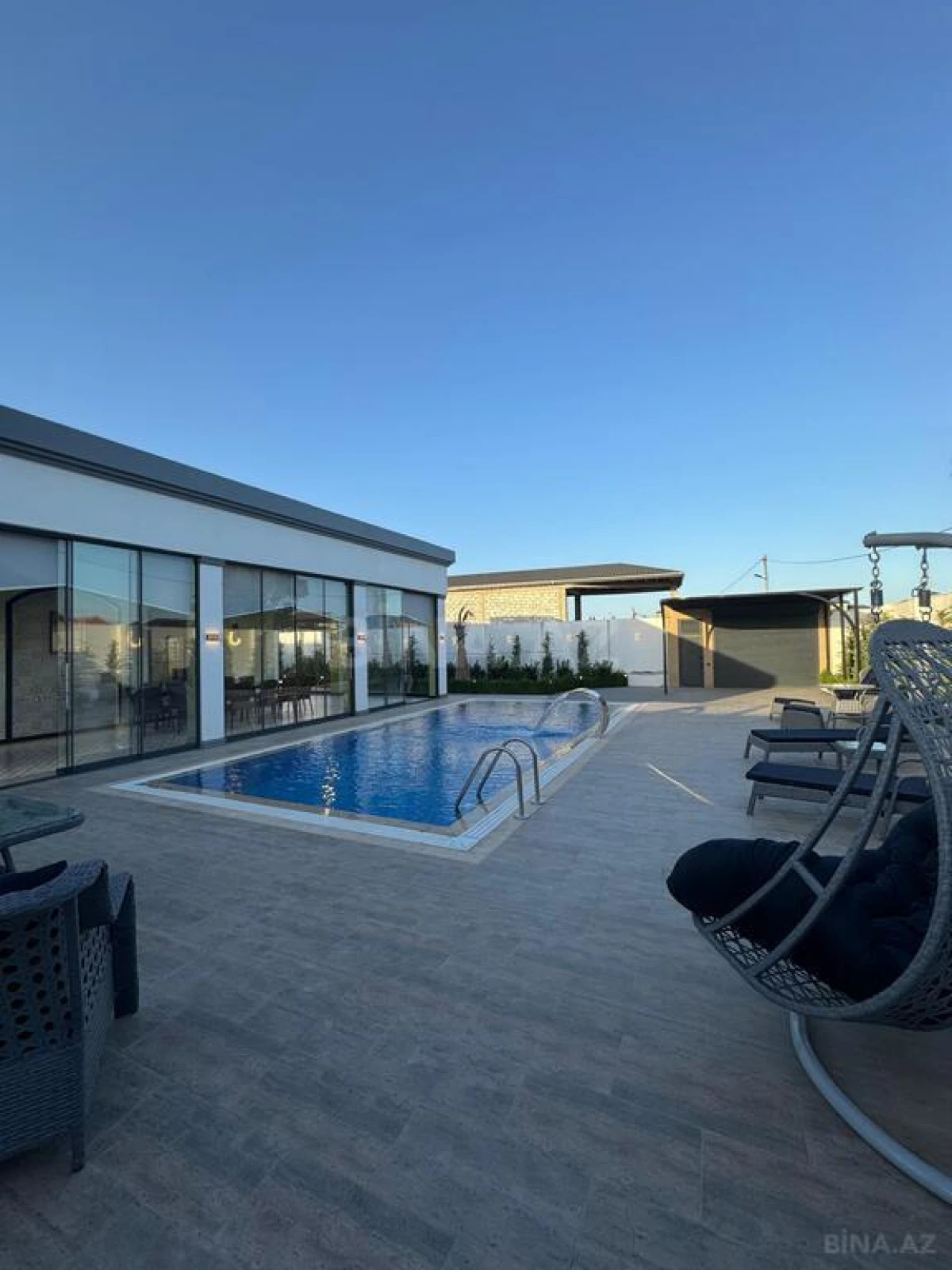 Satılır 4 otaqlı həyət evi 290 m²