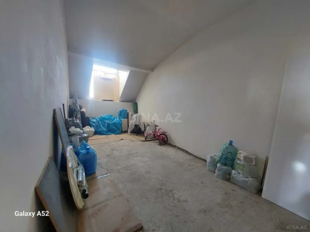 Satılır 3 otaqlı mənzil 147 m²