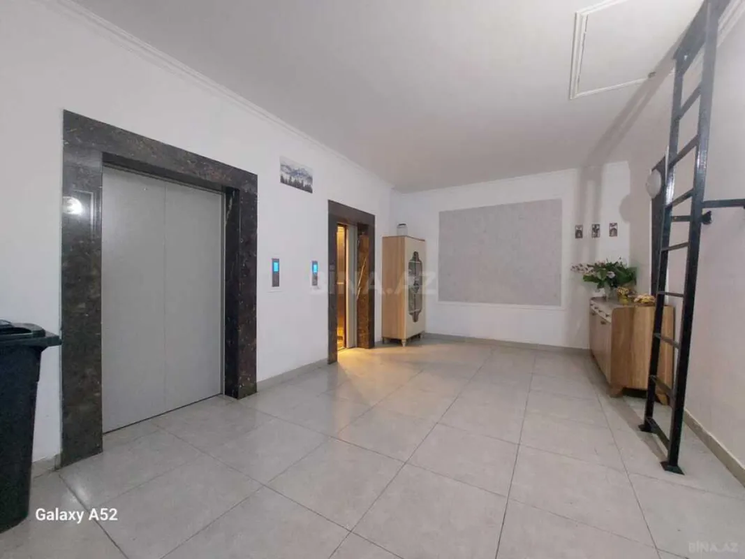 Satılır 3 otaqlı mənzil 147 m²