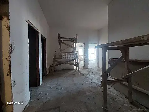 Satılır 3 otaqlı mənzil 147 m²