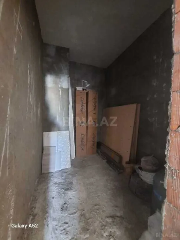 Satılır 3 otaqlı mənzil 147 m²