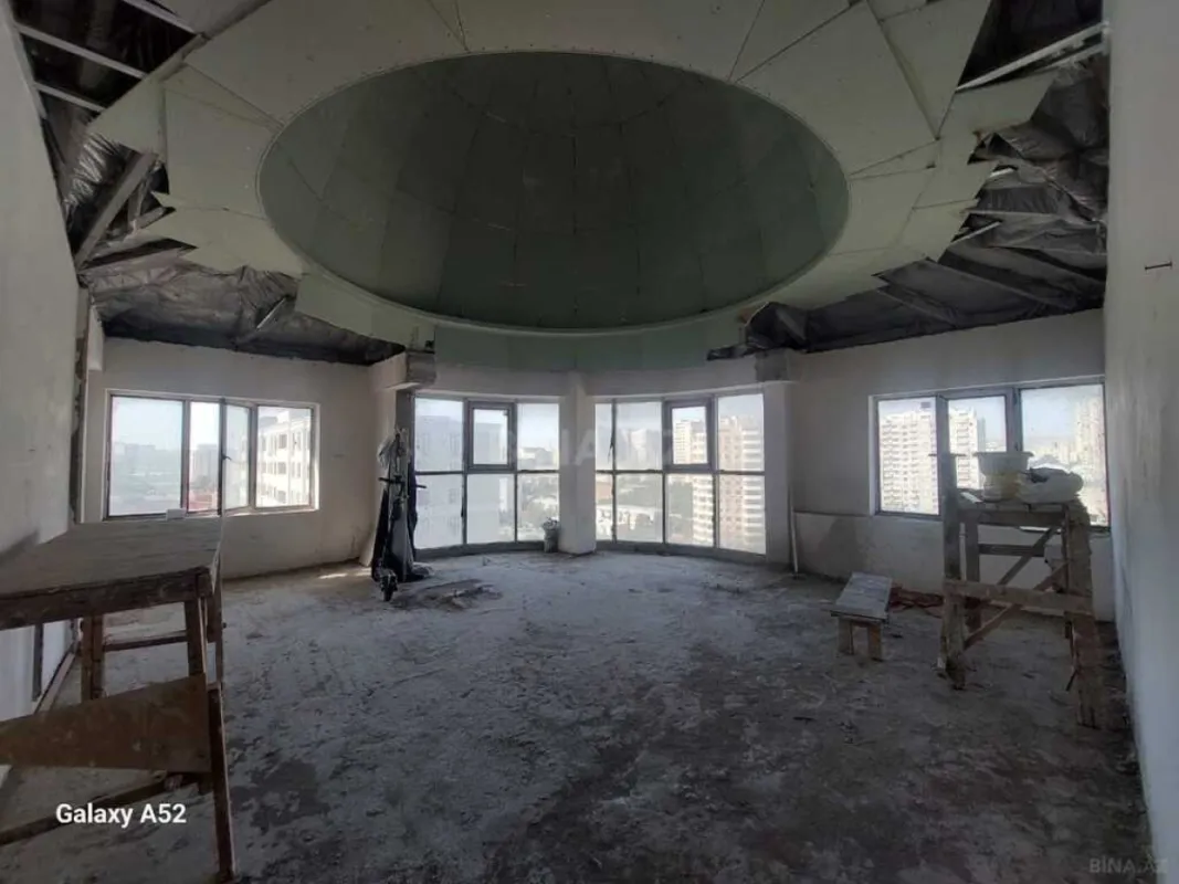 Satılır 3 otaqlı mənzil 147 m²