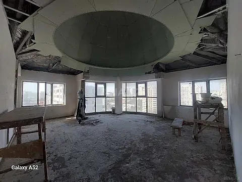 Satılır 3 otaqlı mənzil 147 m²