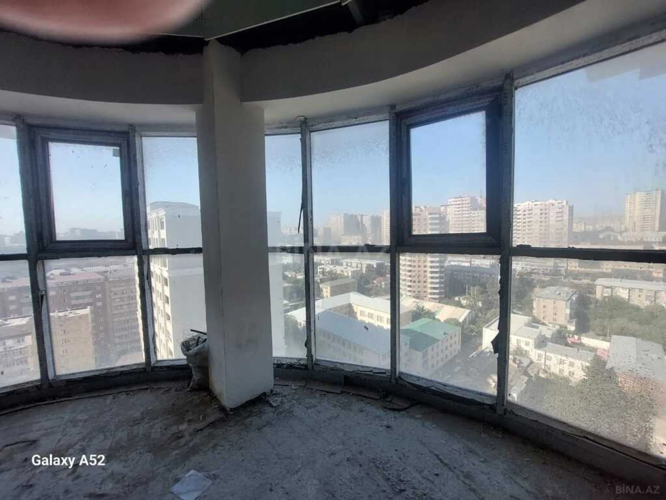 Satılır 3 otaqlı mənzil 147 m²
