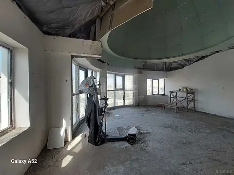 Satılır 3 otaqlı mənzil 147 m²