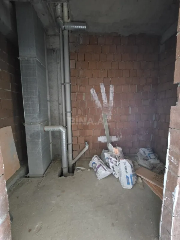 Satılır 2 otaqlı mənzil 82 m²