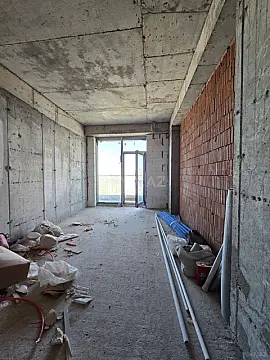 Satılır 2 otaqlı mənzil 82 m²