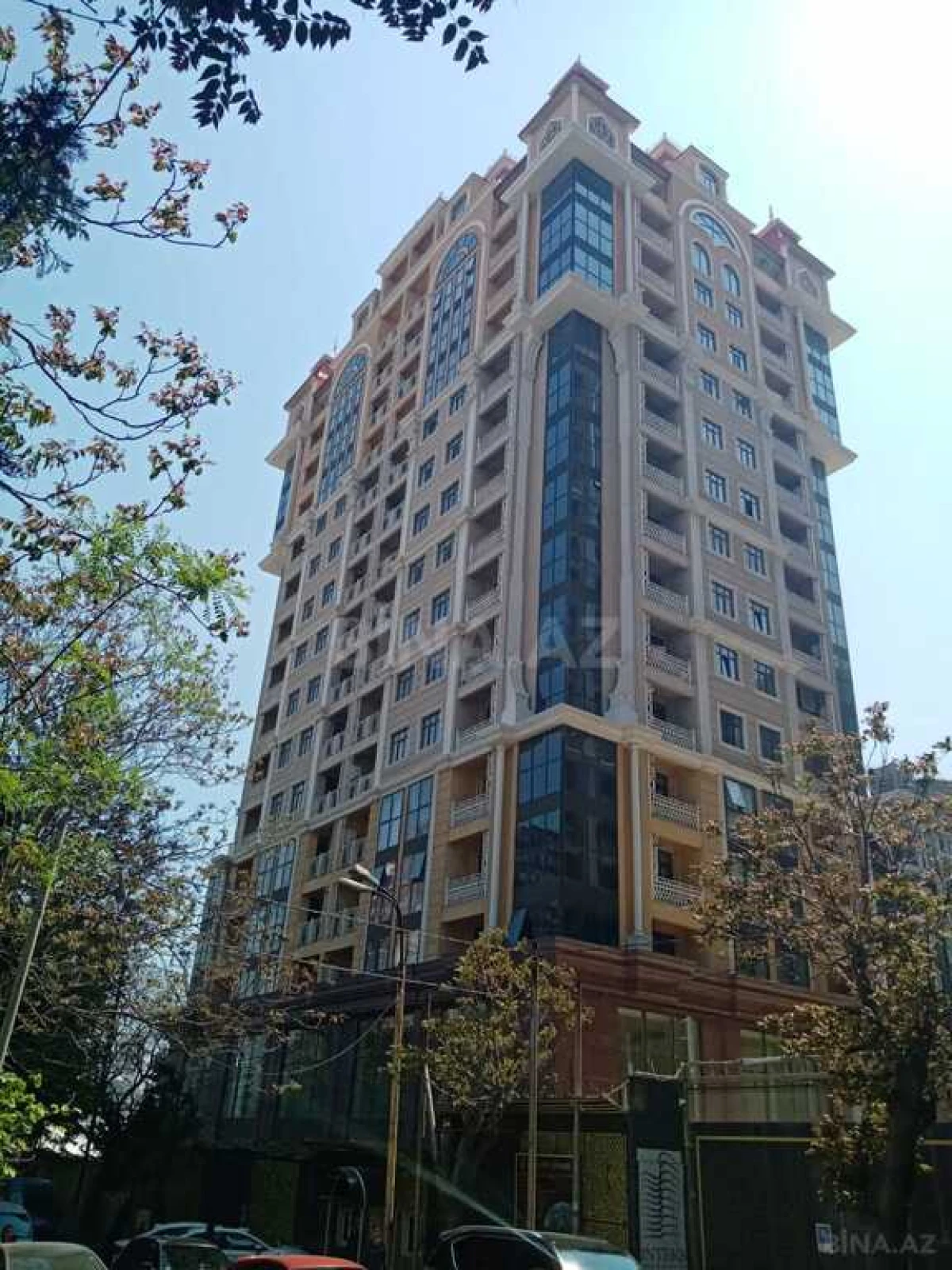 Satılır 3 otaqlı mənzil 112 m²