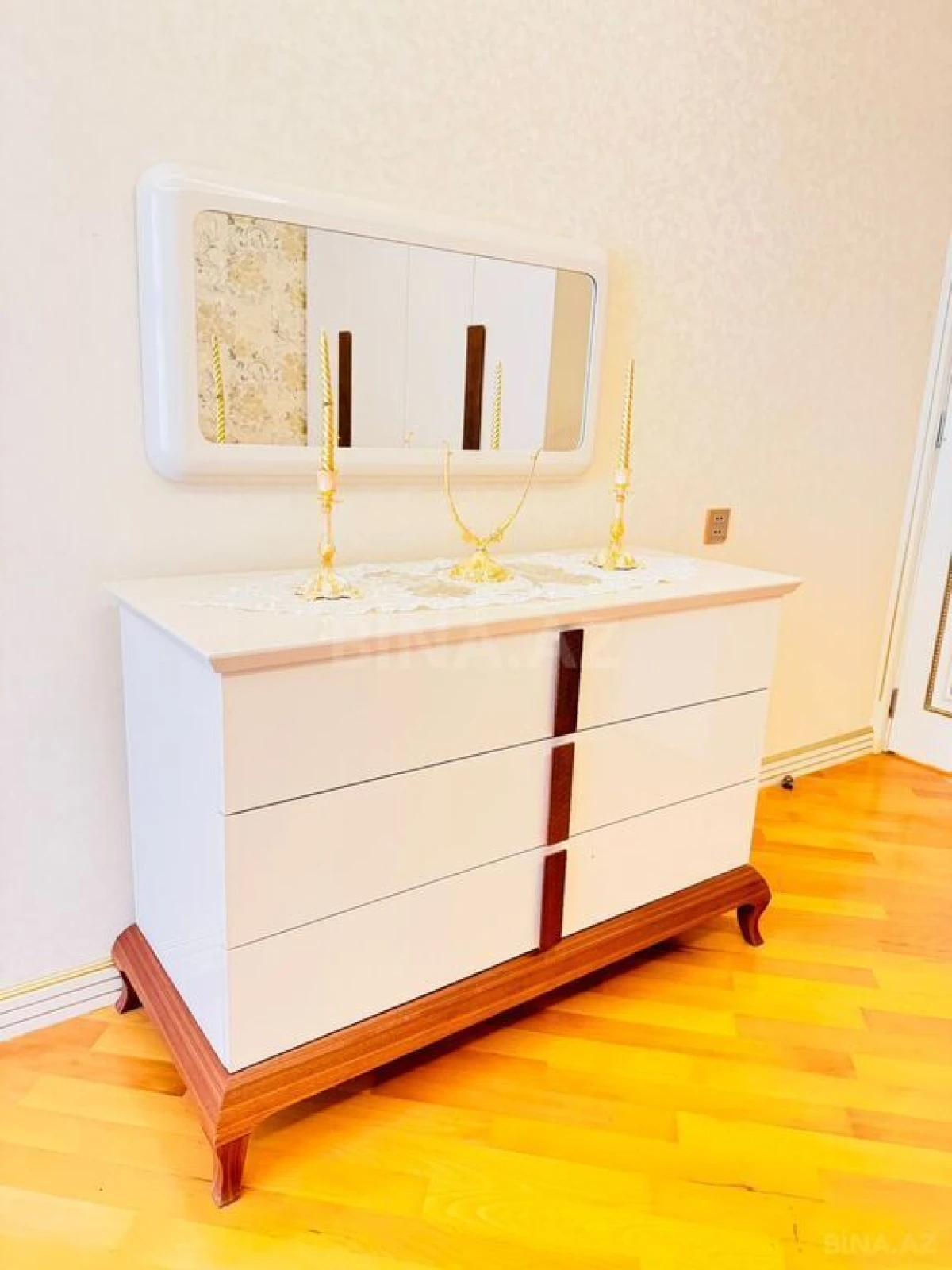 Kirayə verilir 3 otaqlı mənzil 100 m²