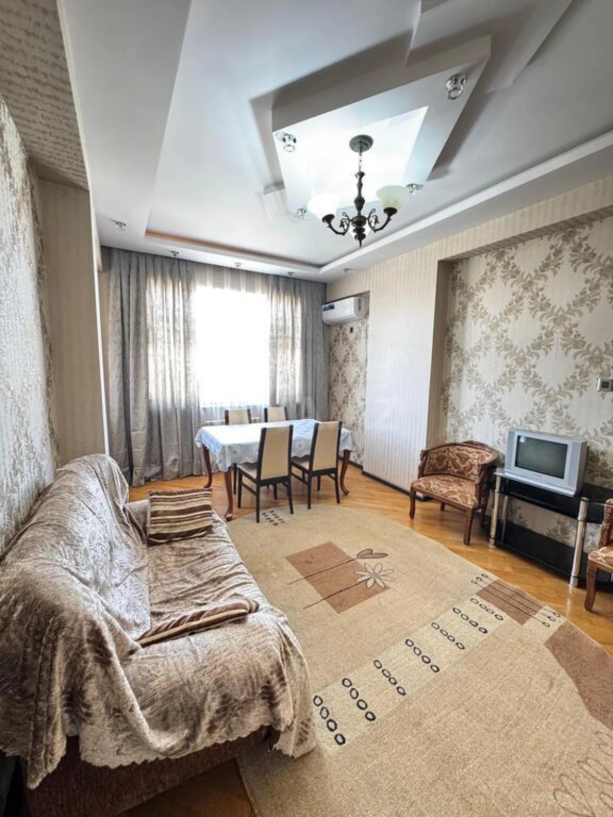 Kirayə verilir 2 otaqlı mənzil 65 m²