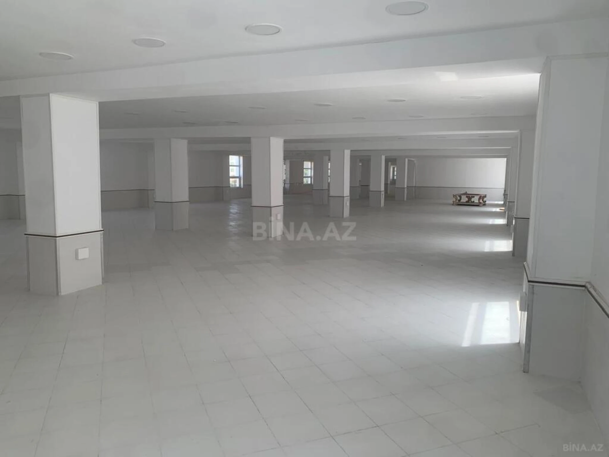 Kirayə verilir obyekt 1250 m²