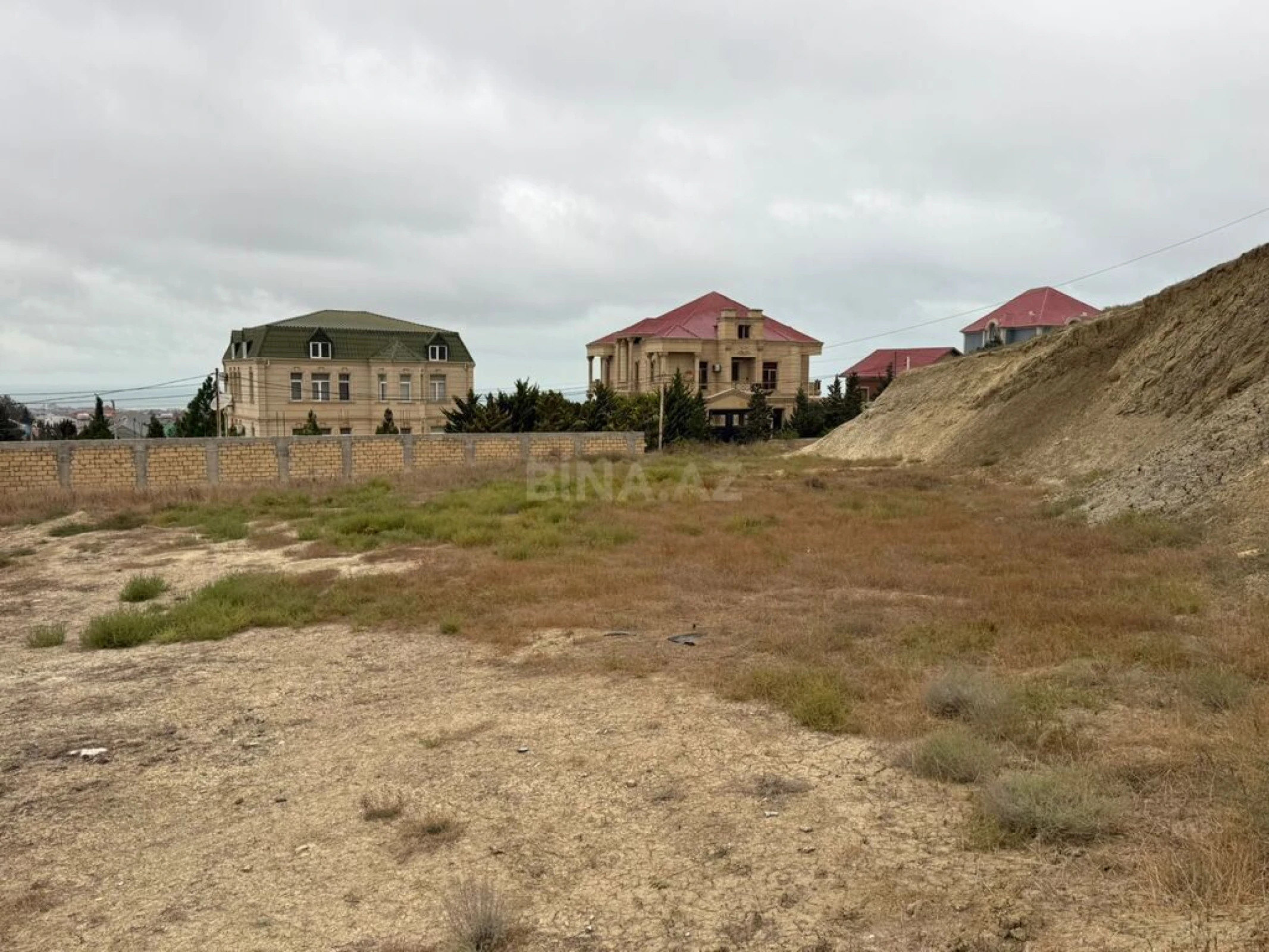 Satılır torpaq sahəsi 12 m²