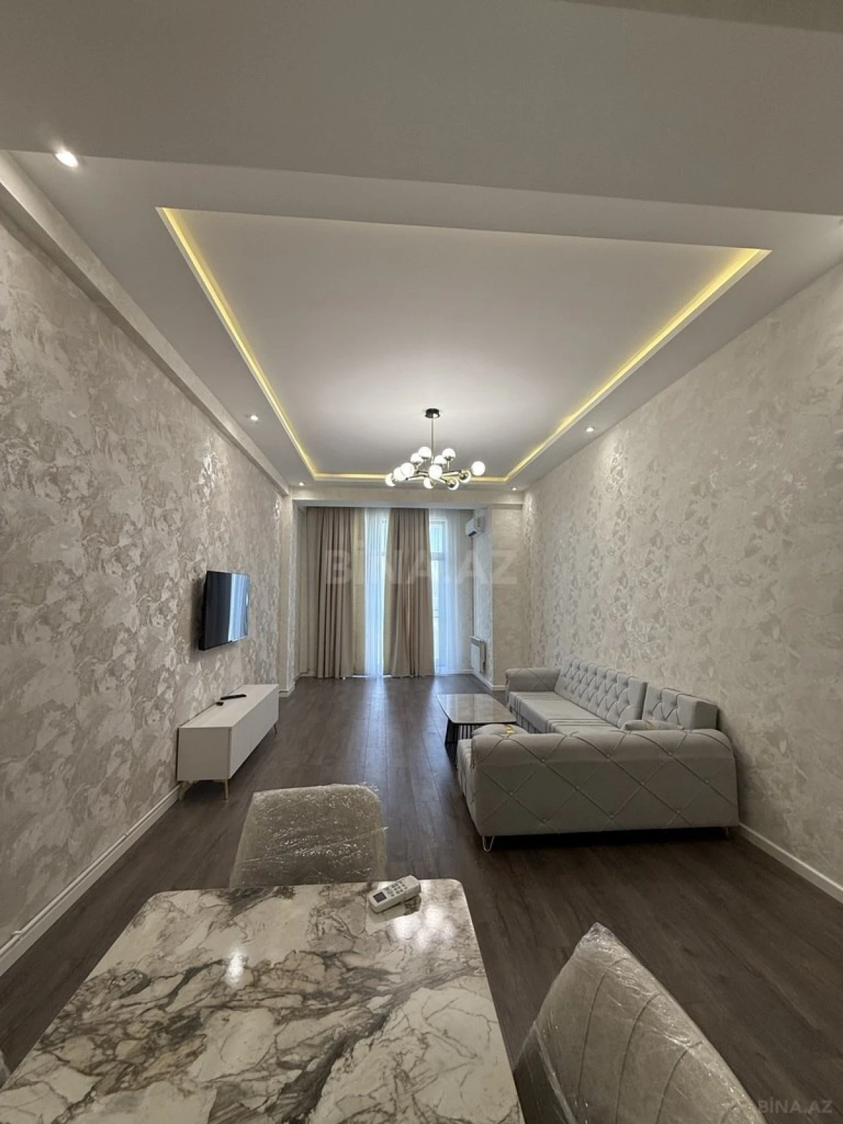 Kirayə verilir 2 otaqlı mənzil 67 m²