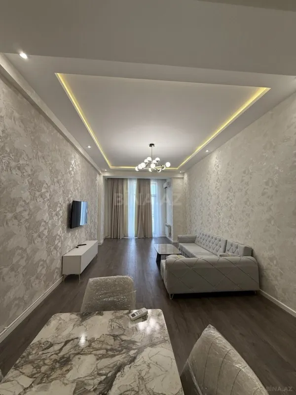 Kirayə verilir 2 otaqlı mənzil 67 m²