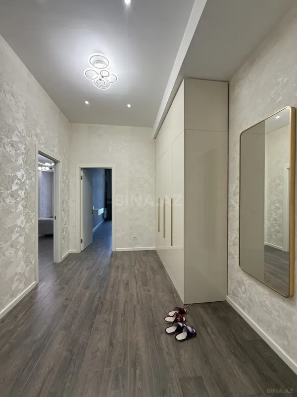 Kirayə verilir 2 otaqlı mənzil 67 m²