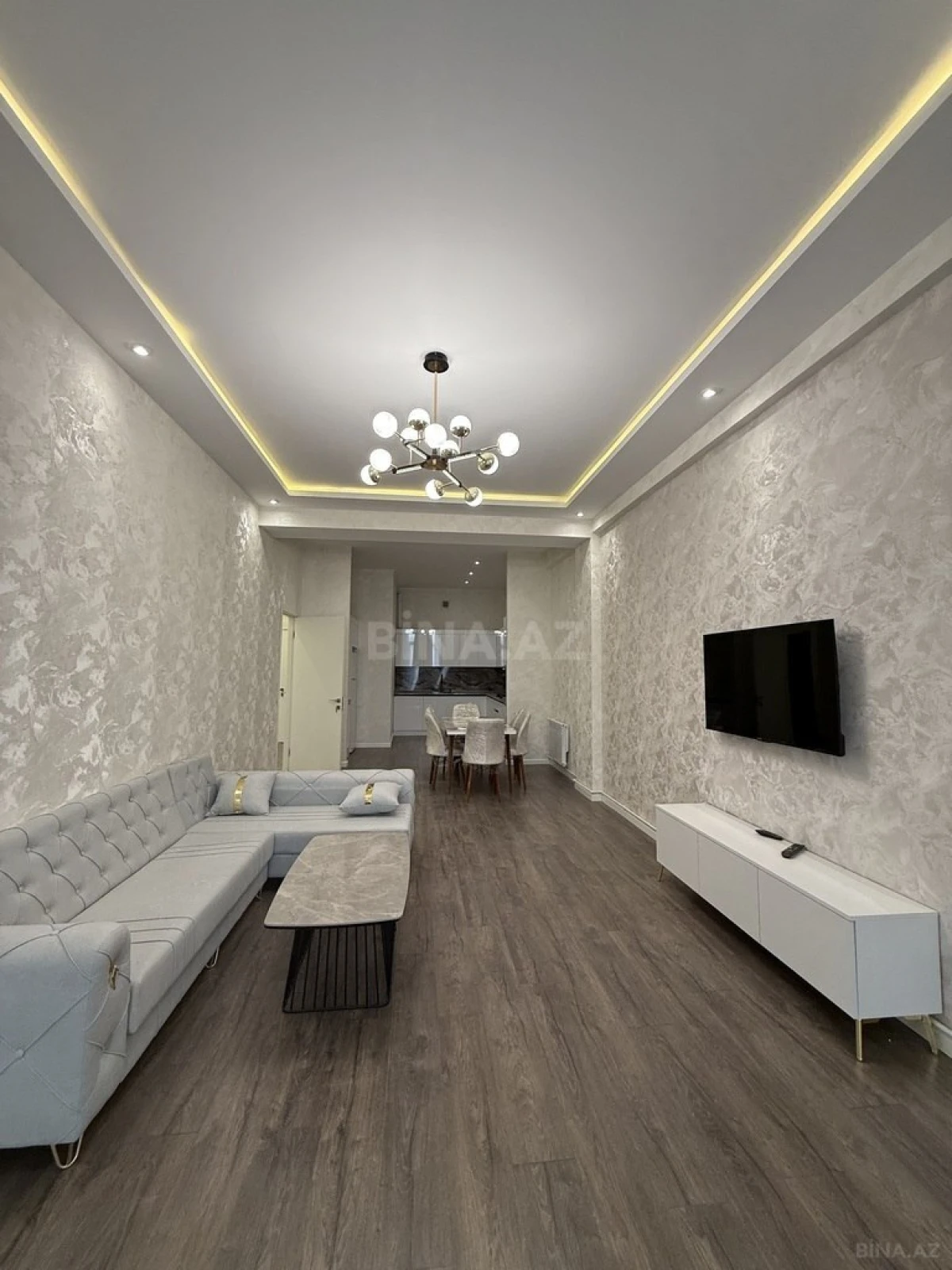 Kirayə verilir 2 otaqlı mənzil 67 m²