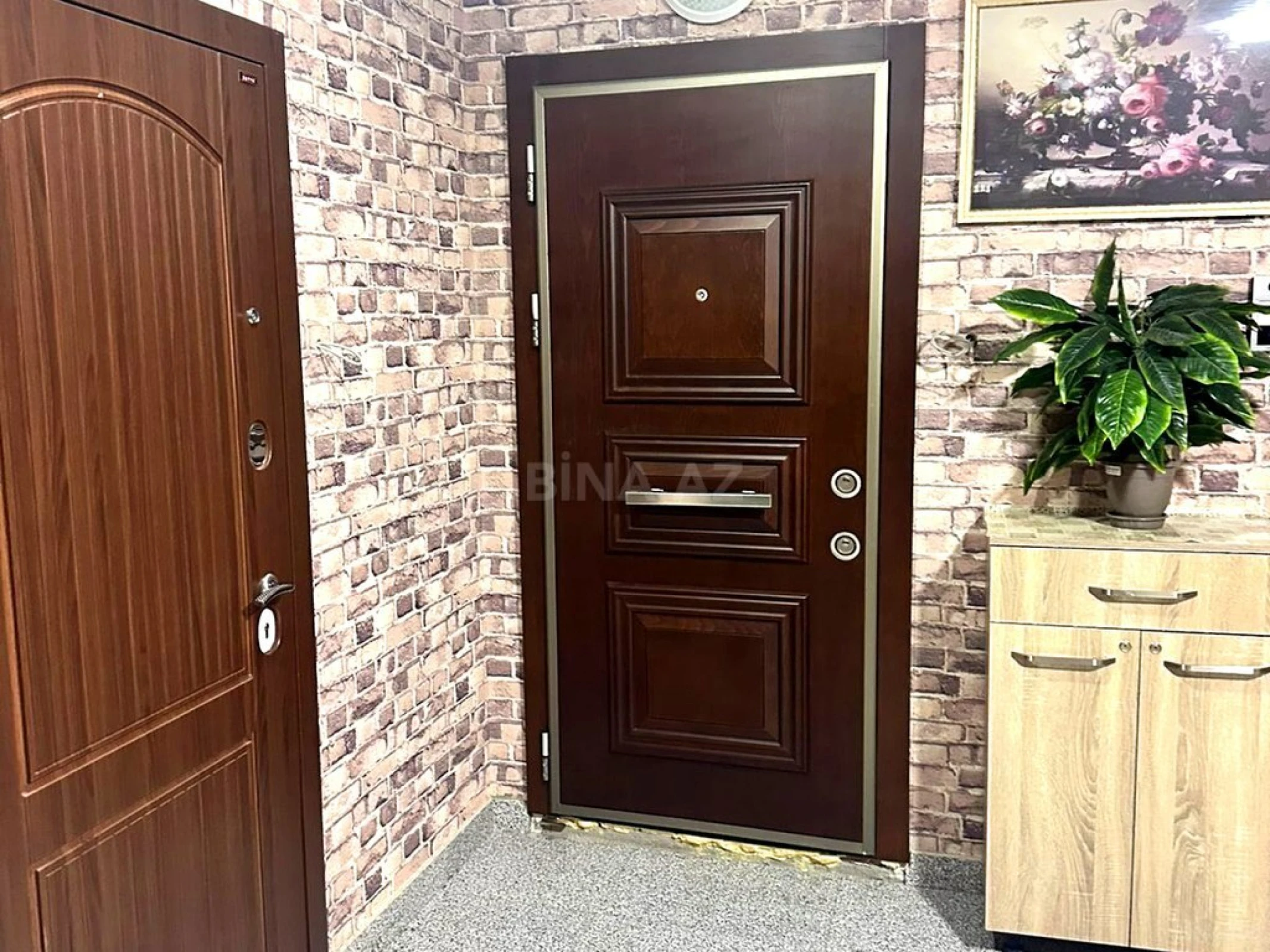 Satılır 3 otaqlı mənzil 106 m²