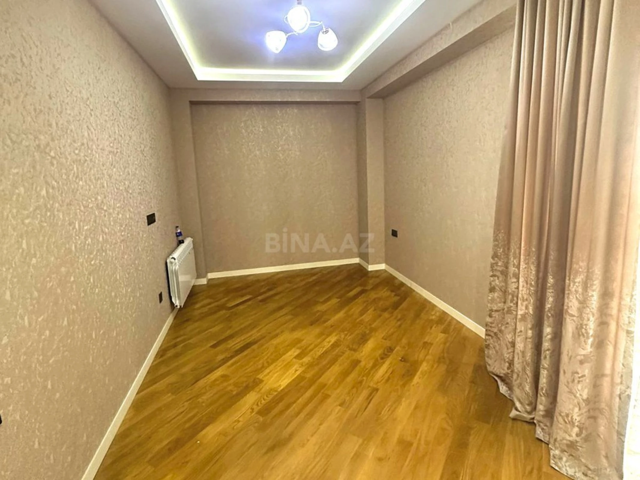 Satılır 3 otaqlı mənzil 106 m²