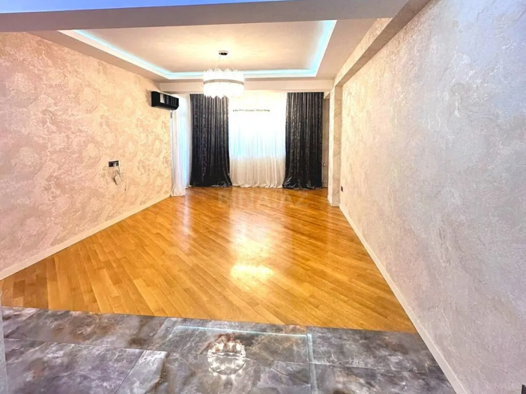 Satılır 3 otaqlı mənzil 106 m²
