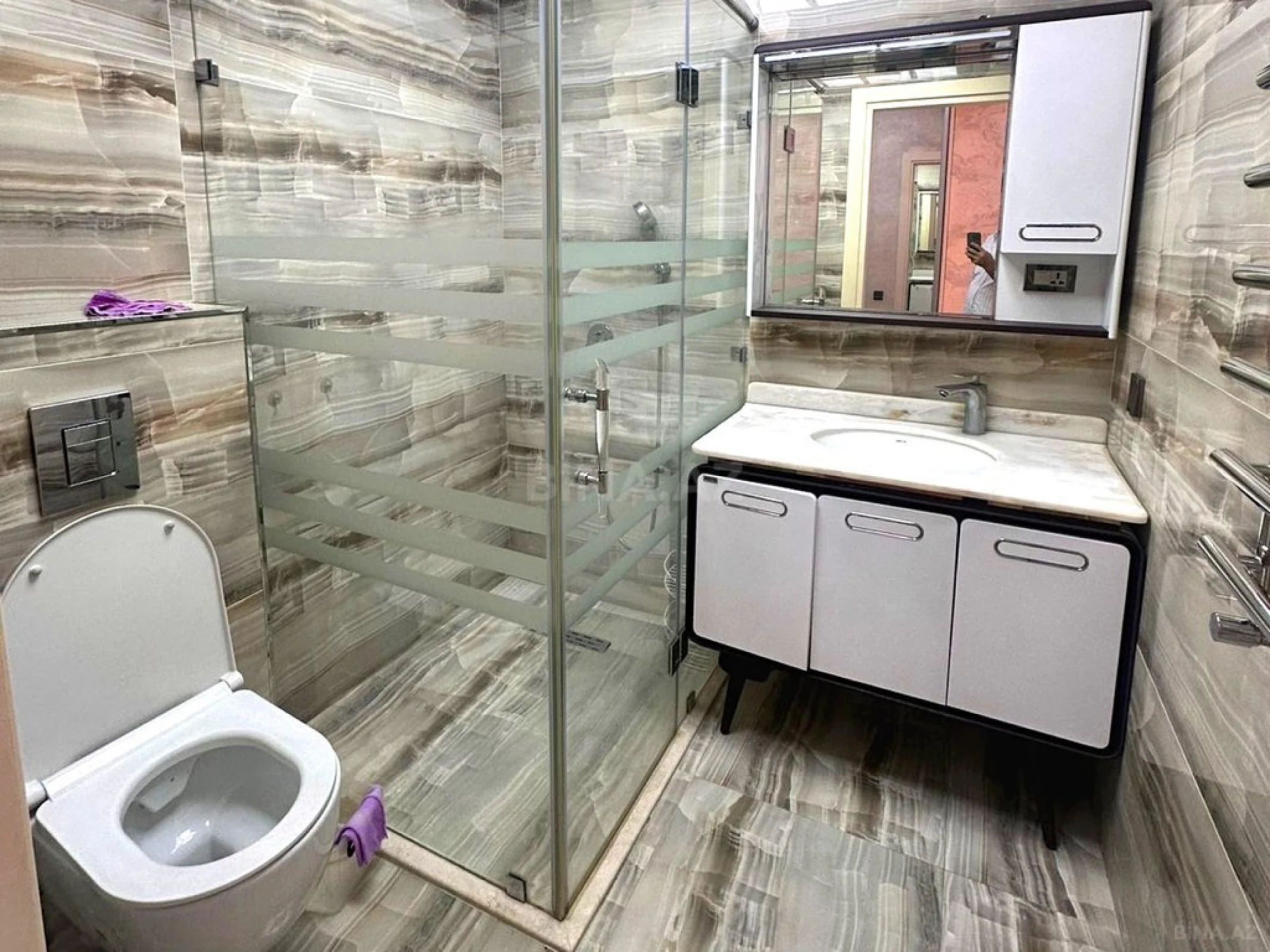 Satılır 3 otaqlı mənzil 106 m²