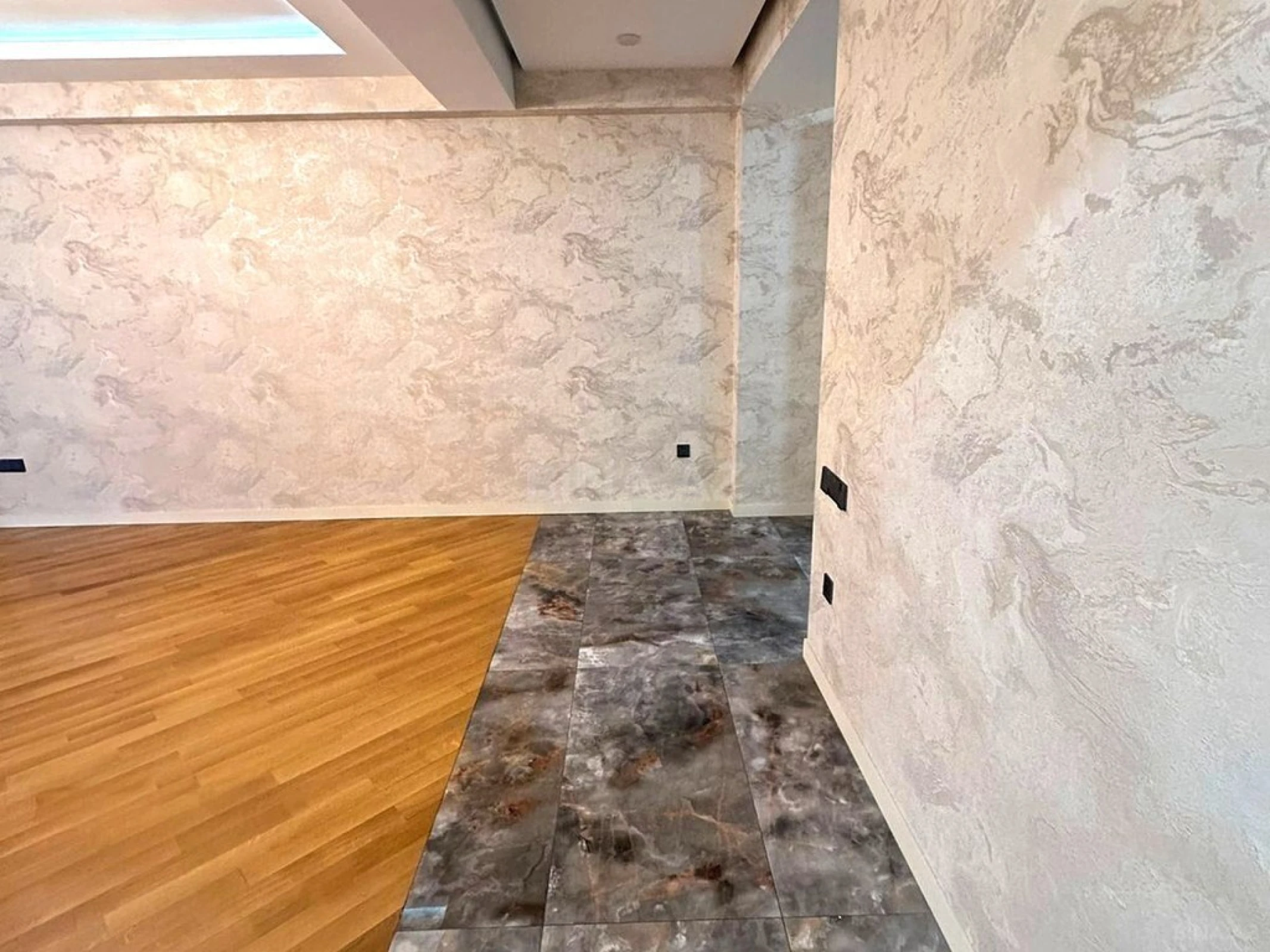 Satılır 3 otaqlı mənzil 106 m²