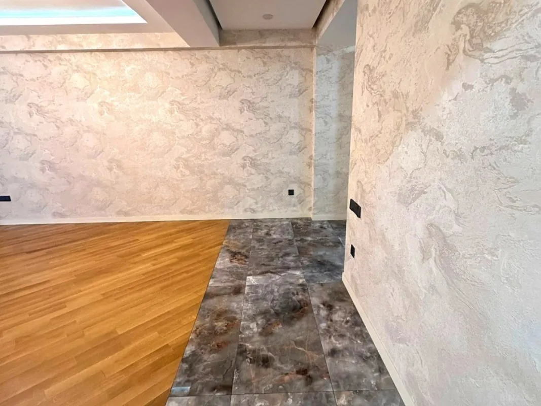 Satılır 3 otaqlı mənzil 106 m²