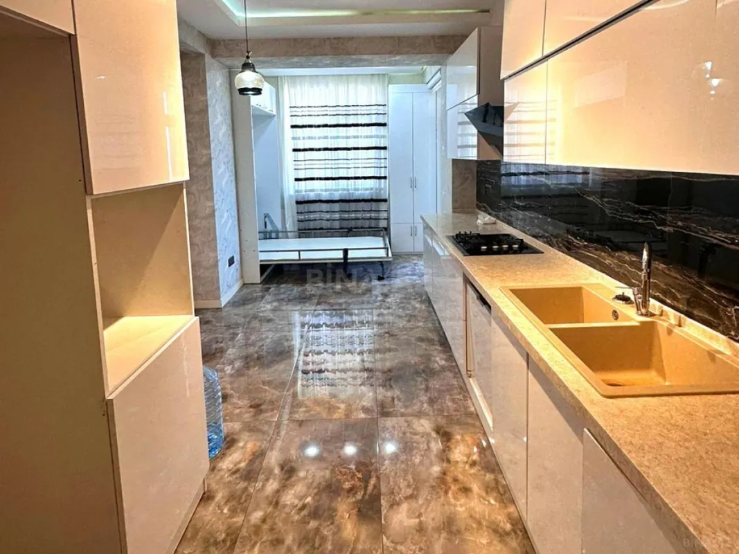 Satılır 3 otaqlı mənzil 106 m²
