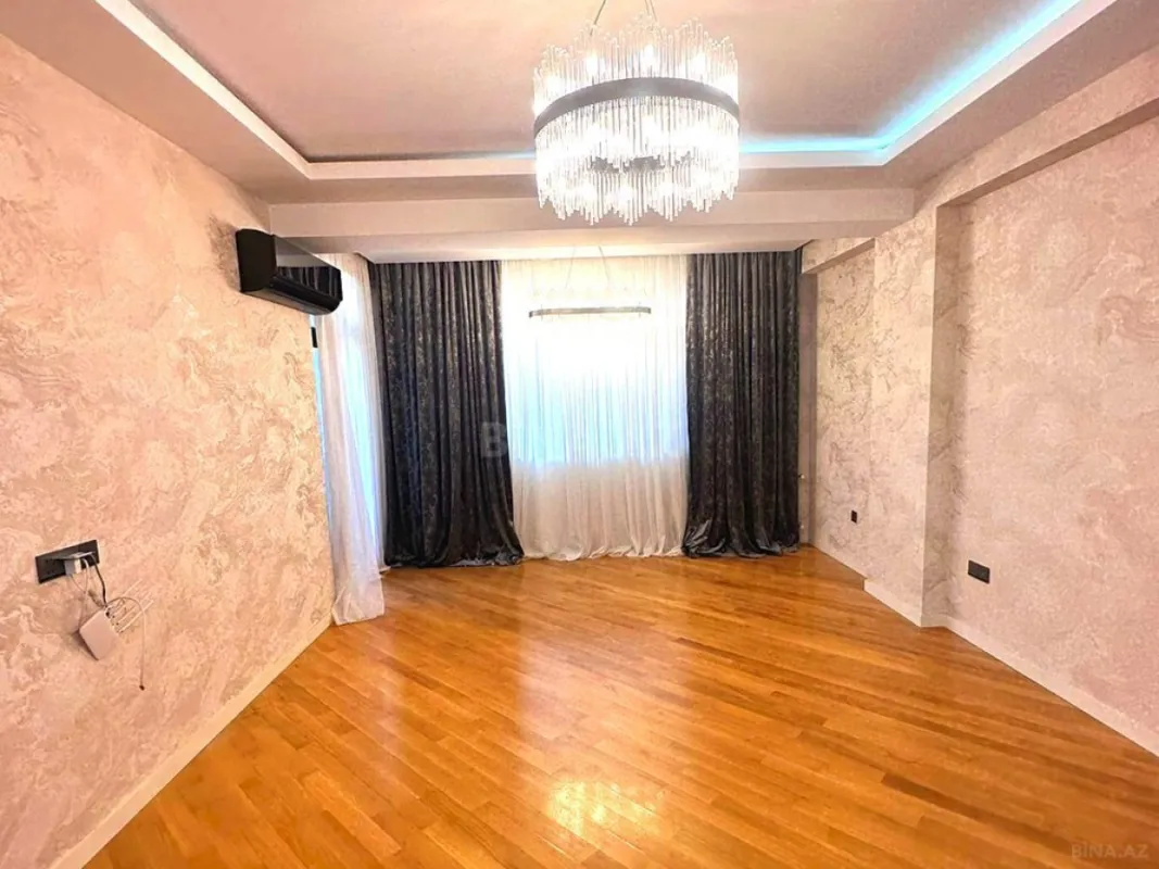 Satılır 3 otaqlı mənzil 106 m²