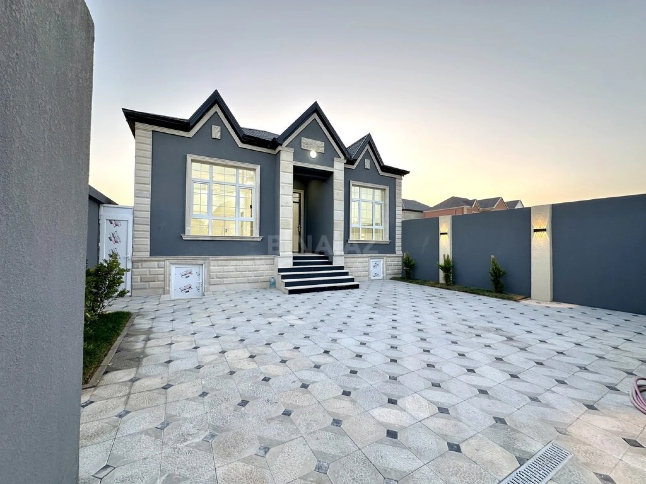 Satılır 4 otaqlı həyət evi 120 m²