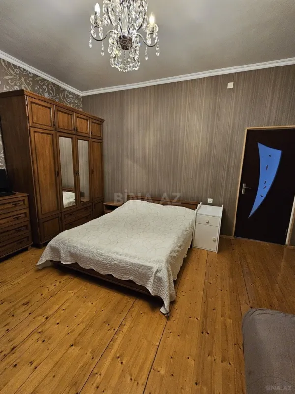Satılır 6 otaqlı həyət evi 200 m²
