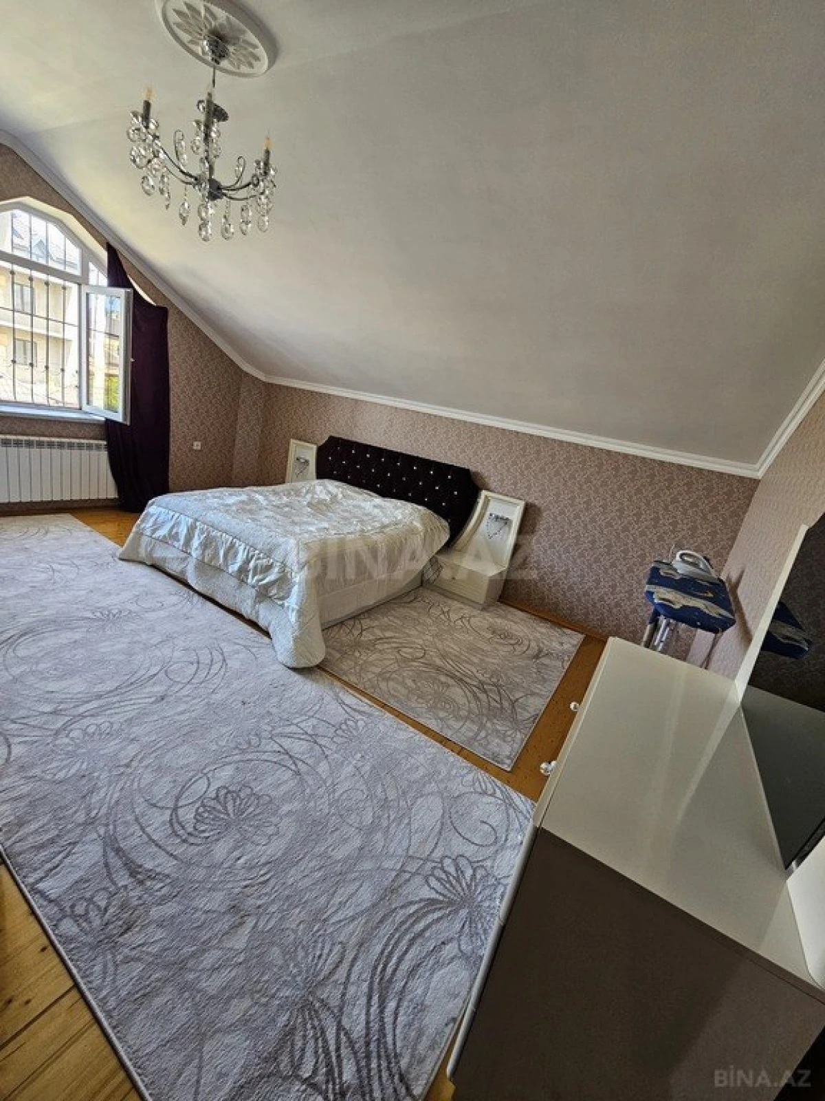 Satılır 6 otaqlı həyət evi 200 m²