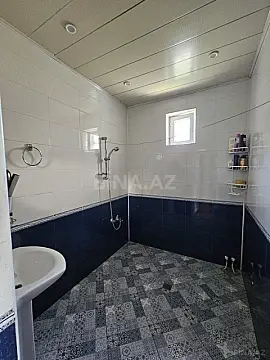 Satılır 6 otaqlı həyət evi 200 m²