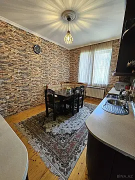 Satılır 6 otaqlı həyət evi 200 m²