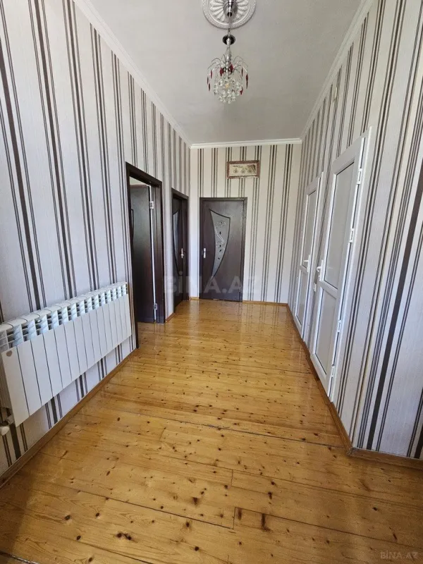 Satılır 6 otaqlı həyət evi 200 m²