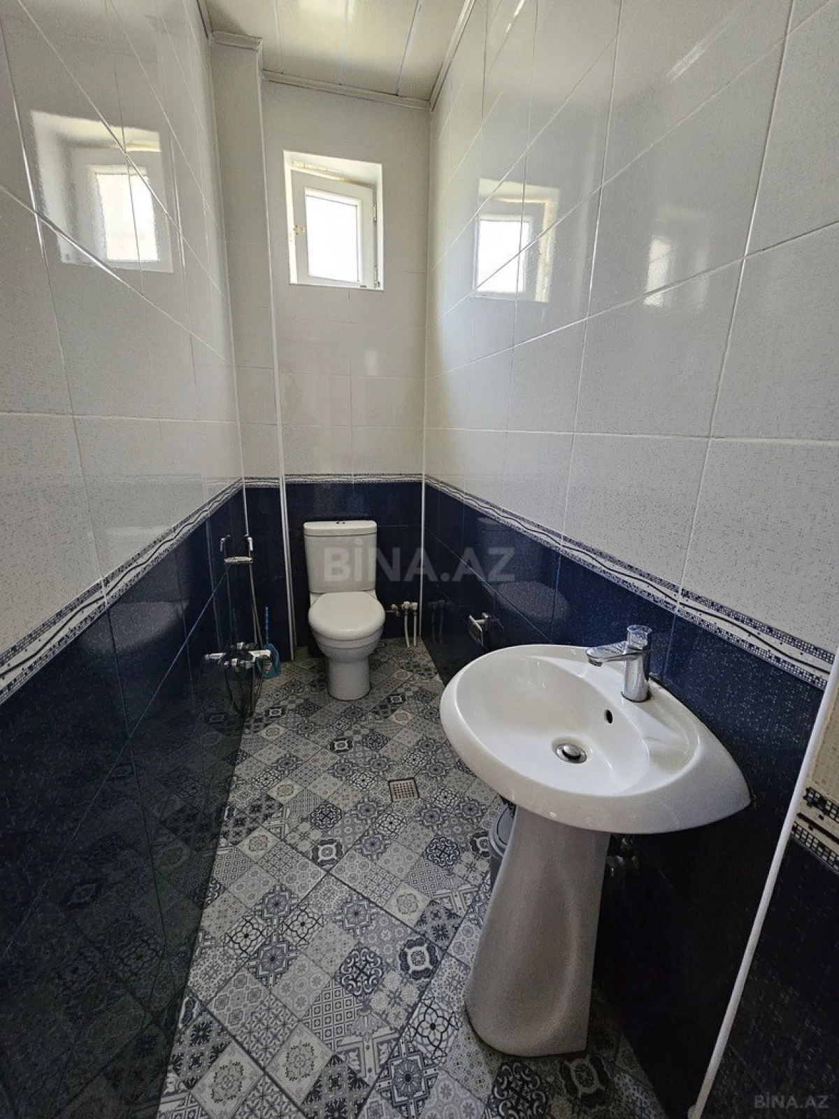 Satılır 6 otaqlı həyət evi 200 m²