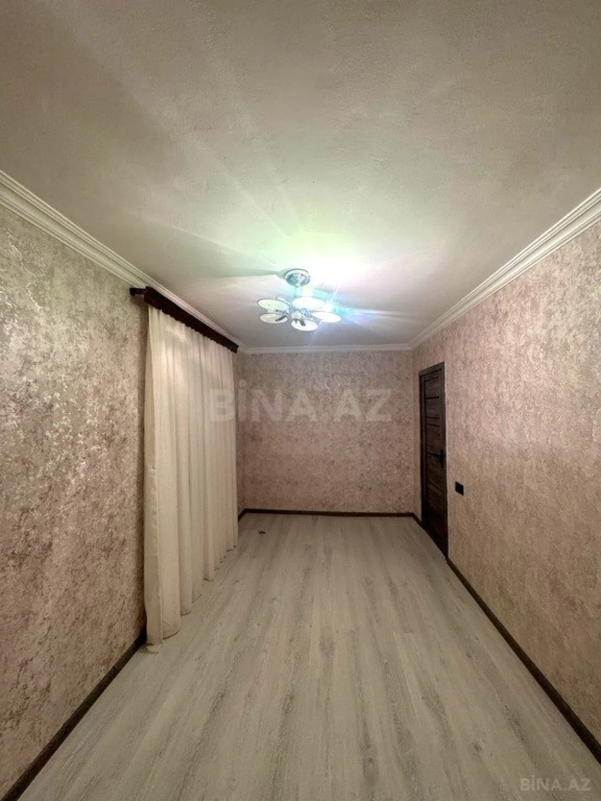 Satılır 2 otaqlı mənzil 54 m²