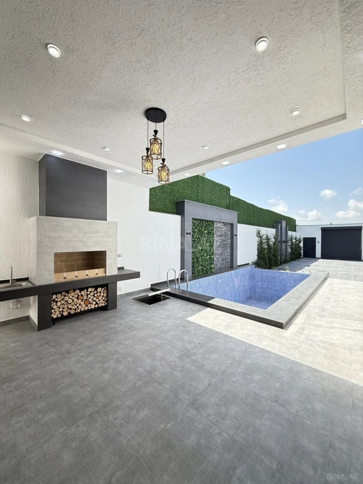 Satılır 4 otaqlı həyət evi 200 m²