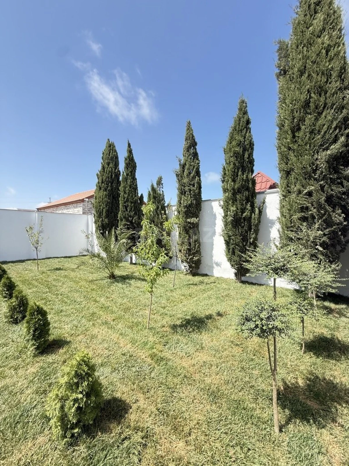 Satılır 4 otaqlı həyət evi 200 m²