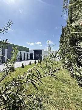 Satılır 4 otaqlı həyət evi 200 m²