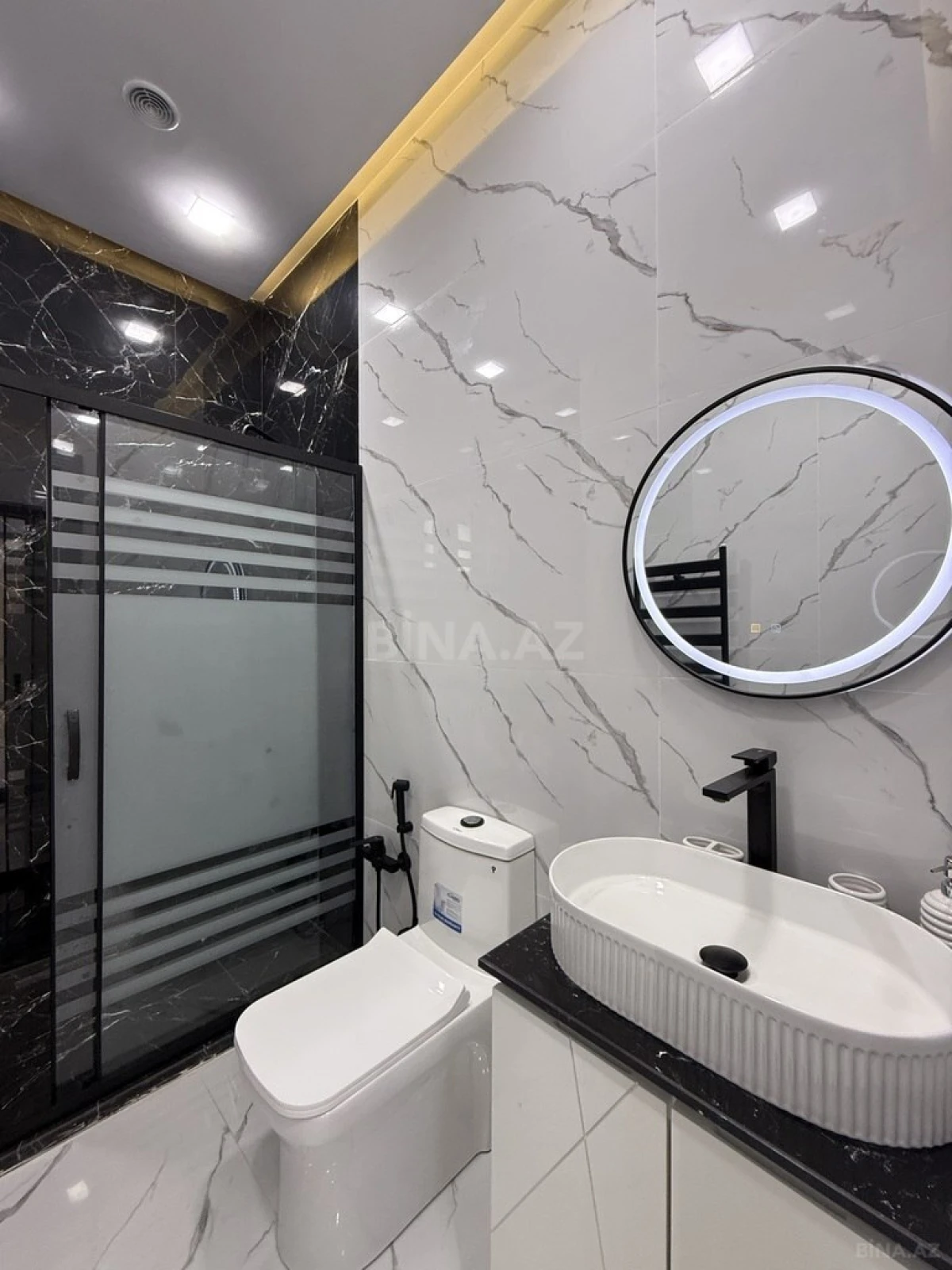 Satılır 4 otaqlı həyət evi 200 m²