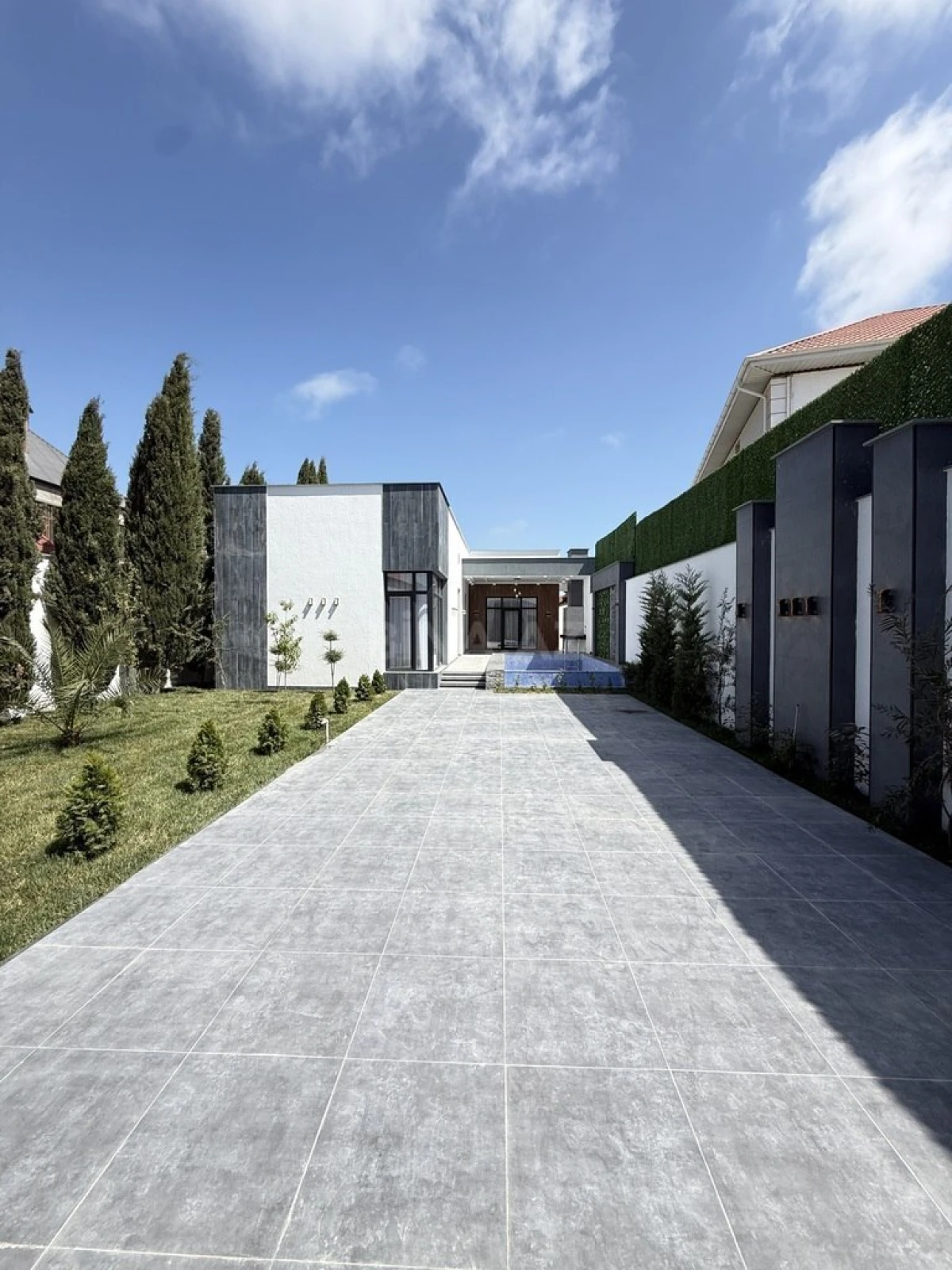 Satılır 4 otaqlı həyət evi 200 m²