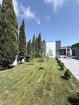 Satılır 4 otaqlı həyət evi 200 m²
