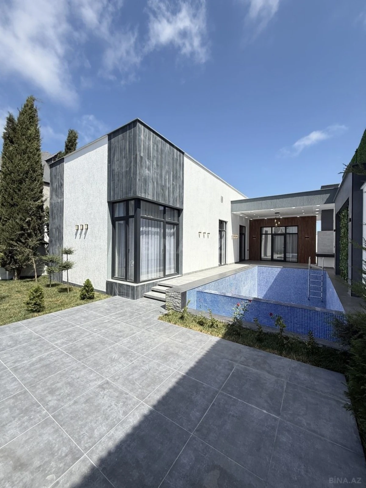 Satılır 4 otaqlı həyət evi 200 m²