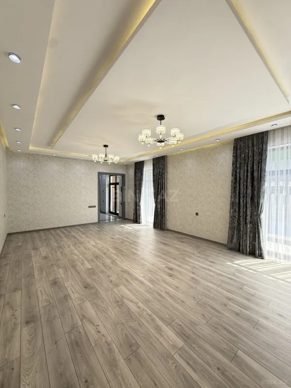 Satılır 4 otaqlı həyət evi 200 m²