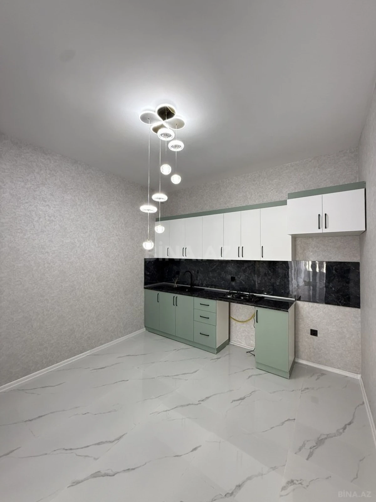 Satılır 4 otaqlı həyət evi 135 m²